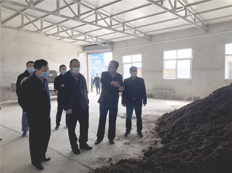（调研组审查红星jxf吉祥坊自主生产的有机肥料）